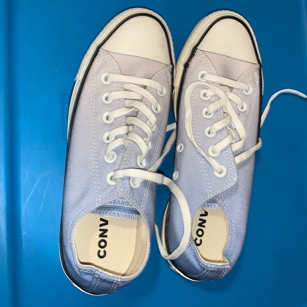Ombré blue to white converse